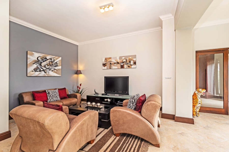 13 Bedroom Property for Sale in Plattekloof Western Cape